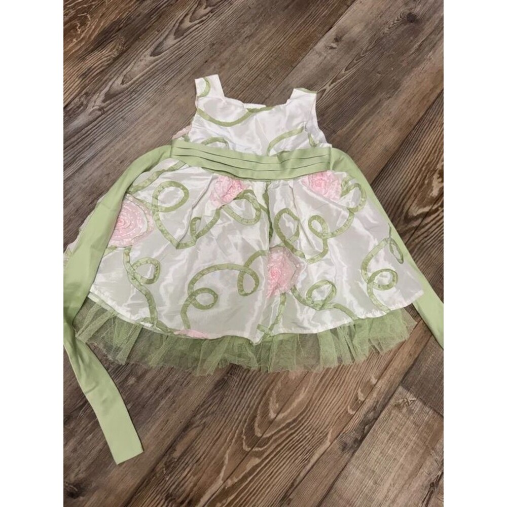 Spring holiday dress